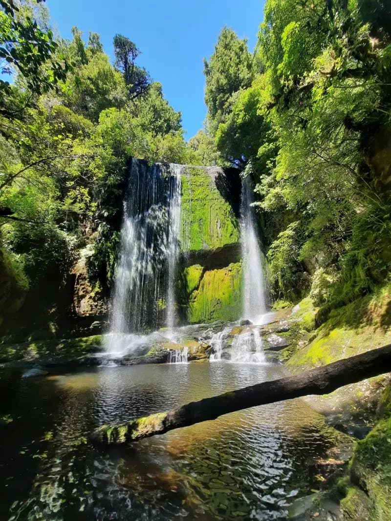 Image from Lake Waikaremoana 1