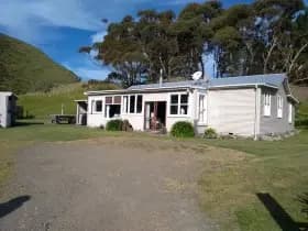 Image from Kawakawa Station. 1