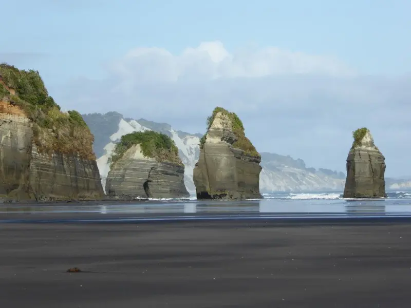 Image of Three Sisters 1