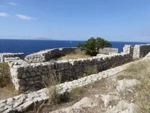 Image from Capri. 3
